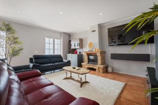 Villa Eastern Edge by Homie - 4