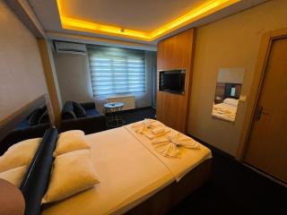 NEAR SUITES - 1