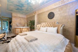 Olympus Grand Retreat with Jacuzzi - 7