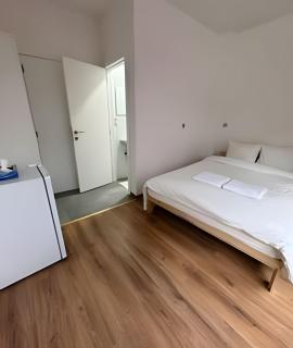 Ideal Room Near Gare du Midi - 4