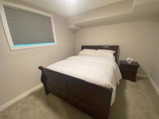 Stunning New 3 Bedroom Mountain View Condo - 9