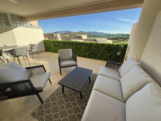 Apartamento a Estrenar Piscina y Parking Gratis - 3