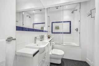 Cosy 2BR Central London Flat in Earls Court - 7
