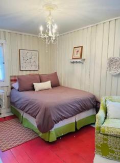 Long Lake Getaway-Hot Tub-Pet Friendly-Near Alpena - 2