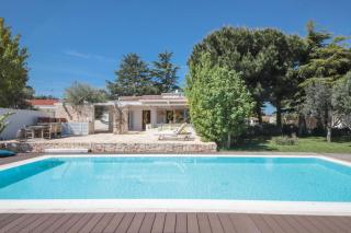 TD Villa Fico Jo Villa with Pool & Lush Garden - 2