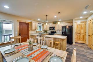 Cozy Ronald Retreat with Community Amenities! - 3