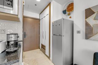 Waves - Vibrant Studio, Perfect For Couples - 2