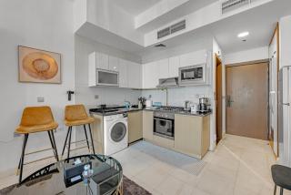 Waves - Vibrant Studio, Perfect For Couples - 5