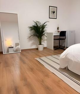 Cozy Private Room with Terrace & Workspace - 5