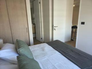 Cozy Stadium Retreat 1BR Nunoa Getaway for 3 - 7
