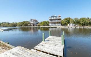C9431 Sea Stars - Canalfront, 4X4 Area, Boat Ramp, Dock! - 7