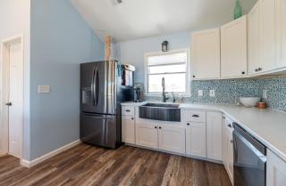 C9431 Sea Stars - Canalfront, 4X4 Area, Boat Ramp, Dock! - 5