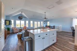 C9431 Sea Stars - Canalfront, 4X4 Area, Boat Ramp, Dock! - 2