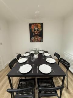 Wolseley-5 Bedroom 2 Bath Sleeps 8 Ideal for Contractors - 6