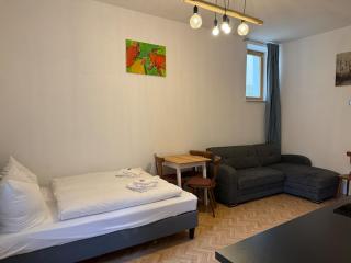 Hotelwohnung mit integrierter Küche & Bad - 1