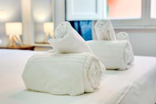Modern Vatican Apartment with Panoramic Balcony Sleeps 8 by QuintoPiano - 9
