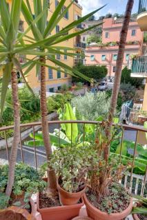 Modern Vatican Apartment with Panoramic Balcony Sleeps 8 by QuintoPiano - 5