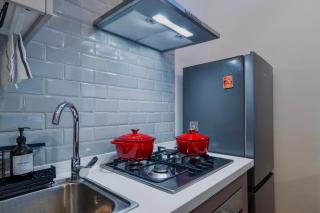 Elegant Wilma Towers Apartment - Golden Sunsets and Ngong Hills View - 5
