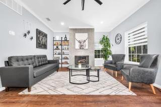 Highland Cottage - Central, Huge Yard HOT TUB - 7