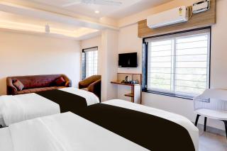 Townhouse HOTEL PVR AURA INN - 3