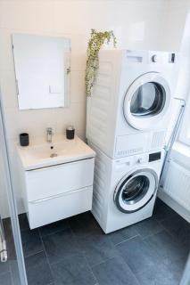 6p newly renovated home with unique roof-terrace - 4