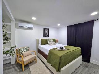 The Executive Landing , 1BR, 7 TPA Airport, AC, Free Pkng, Wine, Fast Wi-Fi - 8