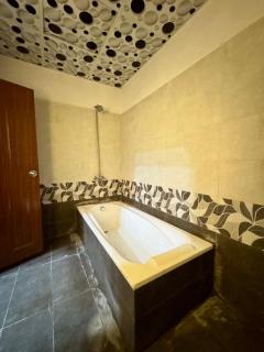 Titanic stay karachi - 3