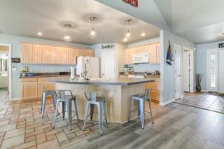 Bring Your Boat! Lakefront Home with Dock in Grove - 4