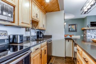 Seventh Mountain Resort Condo - Bend - 4
