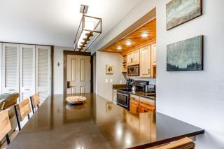 Seventh Mountain Resort Condo - Bend - 2