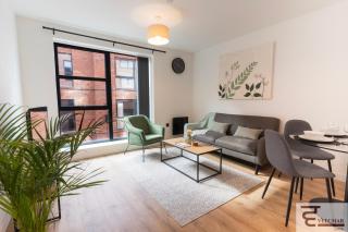 Chic 2BR Apt, JQ Charm & City Access,WiFi - 5