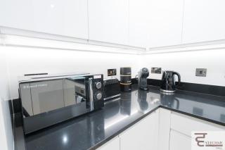 Chic 2BR Apt, JQ Charm & City Access,WiFi - 4