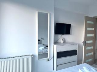 Colina Blossom Retreat - Romantic 1 Bedroom Haven - 4