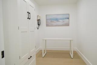 Modern Oasis 4 bedroom 2 bathroom- Sleeps 12 - 9
