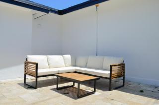 Modern Oasis 4 bedroom 2 bathroom- Sleeps 12 - 8