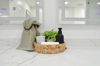 Modern Oasis 4 bedroom 2 bathroom- Sleeps 12 - 5