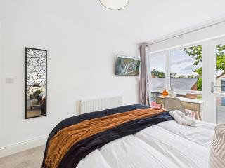 NEW No7 Saxon Way by Signature Stays - 6