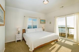 Exquisite Oceanview! by OceanviewHotTubs Oceanfront! Shelter Cove, CA Tesla EV station - 6