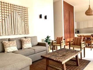 Charming 2BR Ground Floor with Private Pool - 9