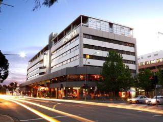 Novotel Canberra - 1