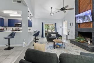 Luxury vacation house with Private Pool & Jaccuzi Close to SeaWorld Alamo and River Walk - 2