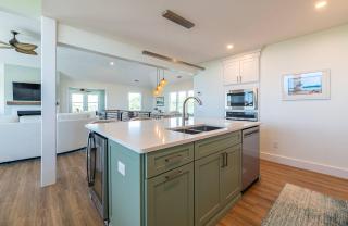 C7020 Shore-ly Blessed. Pool, Hot Tub, Ocean Views, Pets Allowed! - 4