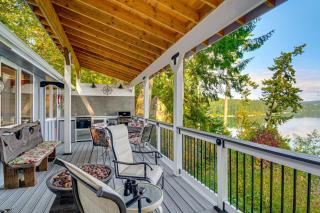 Outdoor Kitchen and Canal Views Cabin in Quilcene! - 0
