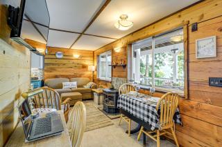 Outdoor Kitchen and Canal Views Cabin in Quilcene! - 4