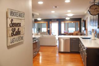 Break Away Hot Tub Lake Access & Game Rooms - 3