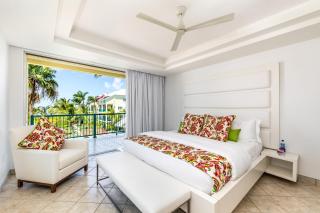 2 Bdrm Pool Marina View at The Yacht Club E12 - Providenciales - 3
