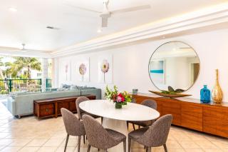 2 Bdrm Pool Marina View at The Yacht Club E12 - 4