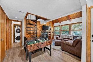 Mountain Escape with Games & Stargazing cabin - 8