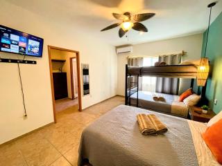 Padrisima Casa con Alberca Privada para Hasta 18 Personas - 1