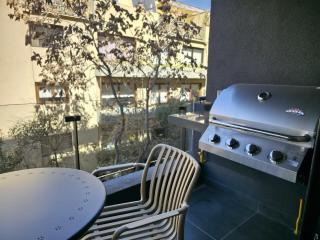 Parkside Oasis Luxe 2BR Retreat w Pool BBQ & Gym Access - 5